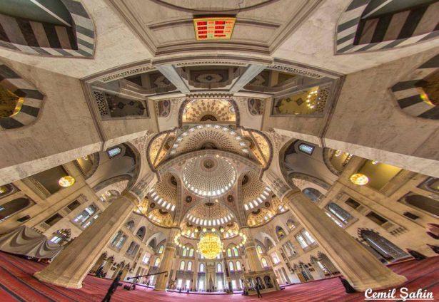 <p>Kocatepe Camii</p>
