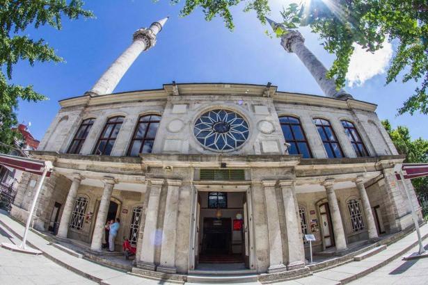 <p>Hırka-i Şerif Cami</p>
