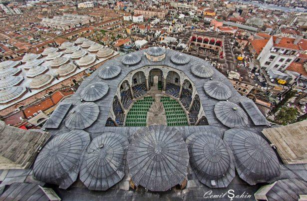 <p>Nurosmaniye Cami ve Kapalı Çarşı</p>
