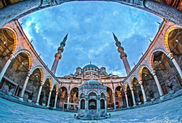 <p>Yeni Camii</p>
