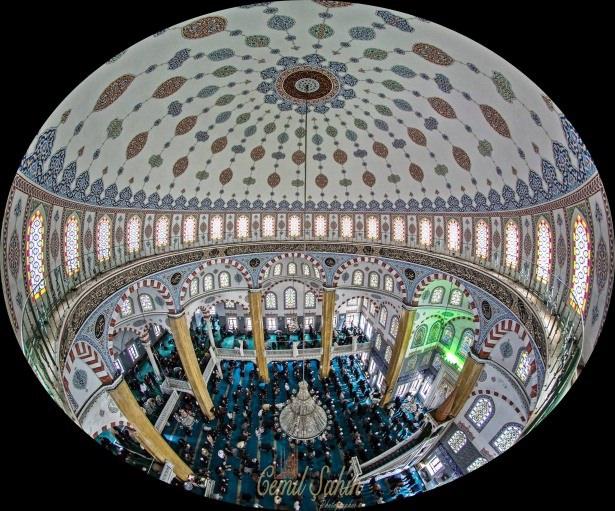 <p>Bayrampaşa Merkez Camii</p>
