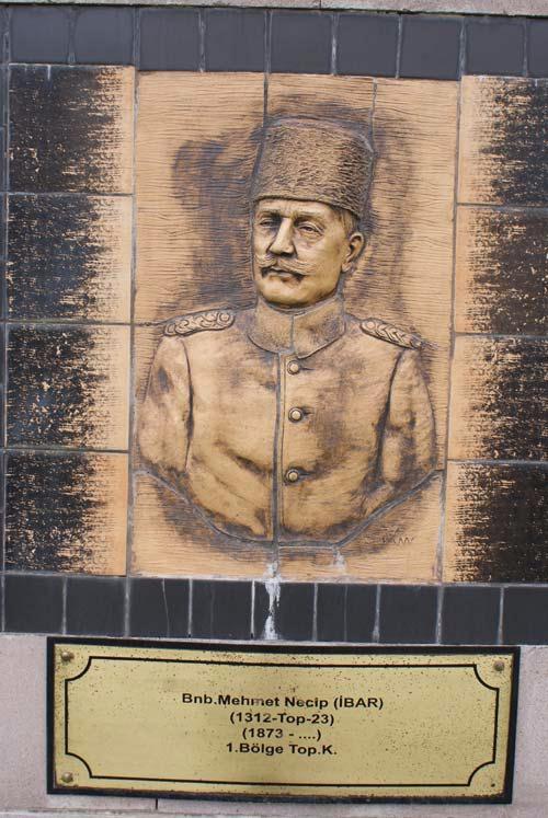<p>Binbaşı Mehmet Necip İBAR<br />
<br />
1. Bölge Top. K.</p>