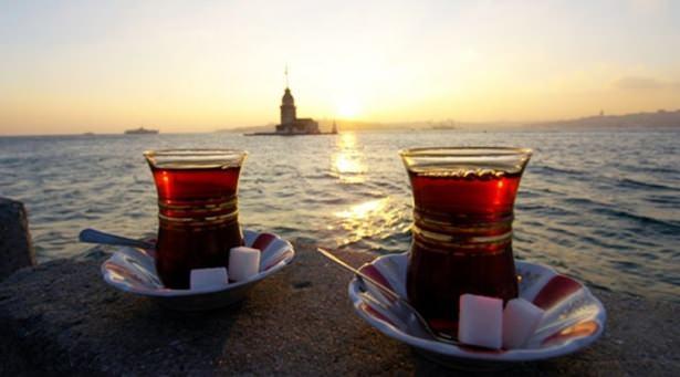 <p>Bir diğer efsaneye de göre de, bir Budist rahip olan Hint mihracesinin oğlu, Tanrı’ya ulaşmak için dünya zevklerinden arınmaya karar verir.</p>
