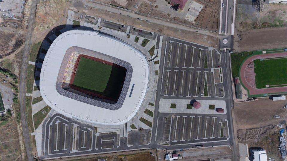 <p>Yeni Sivas 4 Eylül Stadı bu yıl hizmete açıldı.</p>
