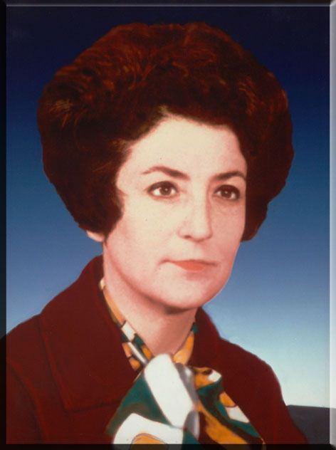<p><strong>Prof. Türkan Akyol</strong></p>
<p>İlk kadın bakan</p>