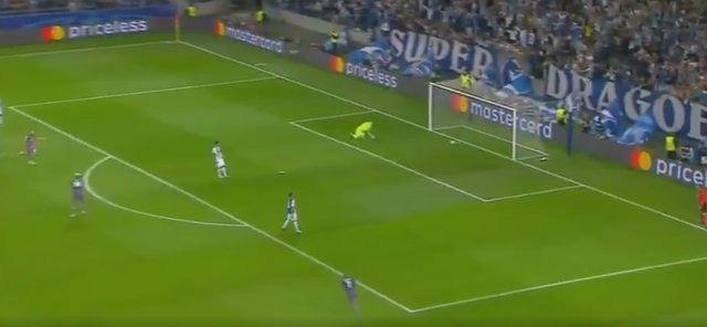 <p>"Cenk Tosun gol atmadı, bazuka yolladı!"</p>
