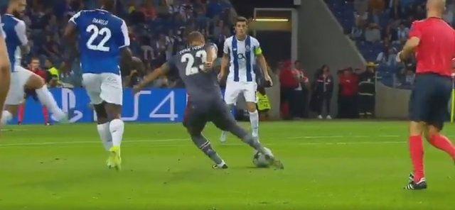 <p>"Cenk tosun birkatmiltorilyon"</p>