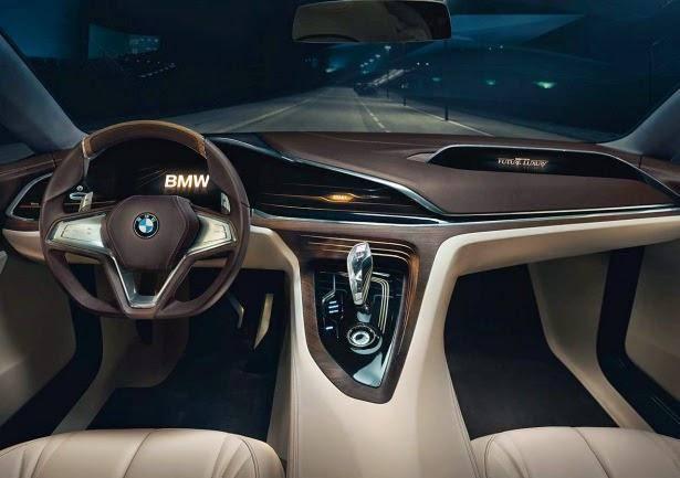 <p>Ayrıca microUSB ile şarj etmek de mümkün. Anahtarlık tek şarj ile 3 aylık bir kullanım süresi sunuyor. Ürün sonbahar aylarında BMW i8 ile birlikte opsiyonel olarak satışa sunulacak.</p>
<p> </p>