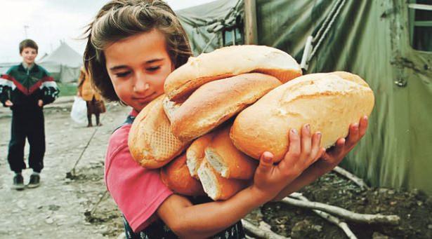 <p>Haset, kin, nefret gibi düşmanca bakışları azaltır.</p>