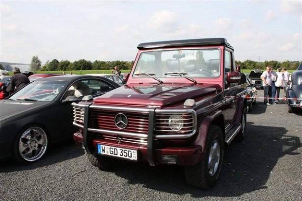 <p>Mercedes severler Almanya'nın Hattingen kentinde buluştu. Mercedes kulübü tarafından her sene düzenlenen etkinlik kapsamında Mercedes klasikleri ve son model Mercedes'ler bir araya geldi. İşte o otomobiller....</p>
<p> </p>