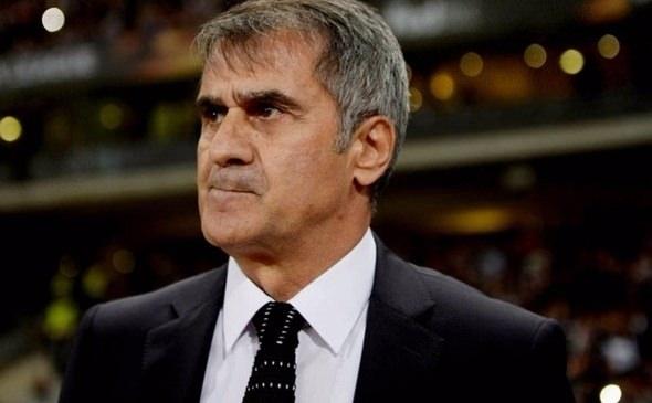 <p>Kadroda gönderilecek oyuncular netleşirken, gelecek sezon için kadroyu güçlendirme adına adaylar da belirlendi.</p>
<p><strong>İŞTE BEŞİKTAŞ'IN TRANSFER LİSTESİ...</strong></p>