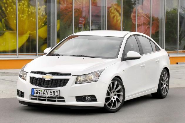 <p>Captiva için temmuz ayında 9 bin 550 TL'ye varan indirim uygulayan Chevrolet, Türkiye'ye özel 2.0 lt dizel motor ve 7 koltuk seçeneğiyle üretilen Captiva'yı 91 bin 320 TL'den başlayan fiyatlarla satıyor.</p>