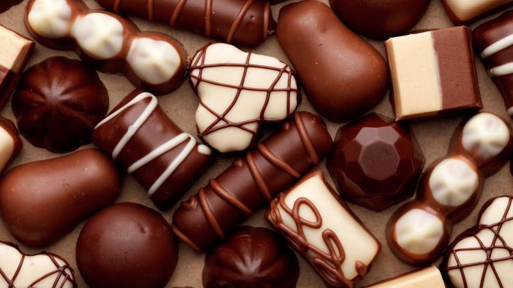 <p>Besleyici bir gıda olan çikolatayı diyet listenize ekleyebilirsiniz. Nasıl mı? İşte, cevabı!</p>

<p> </p>

<p> </p>

<p> </p>

<p> </p>
