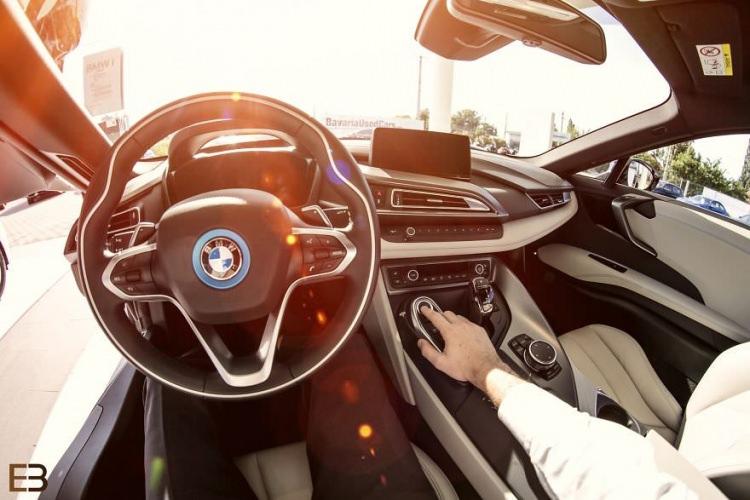 <p>BMW i8</p>
