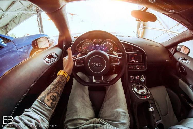 <p>Audi R8</p>
