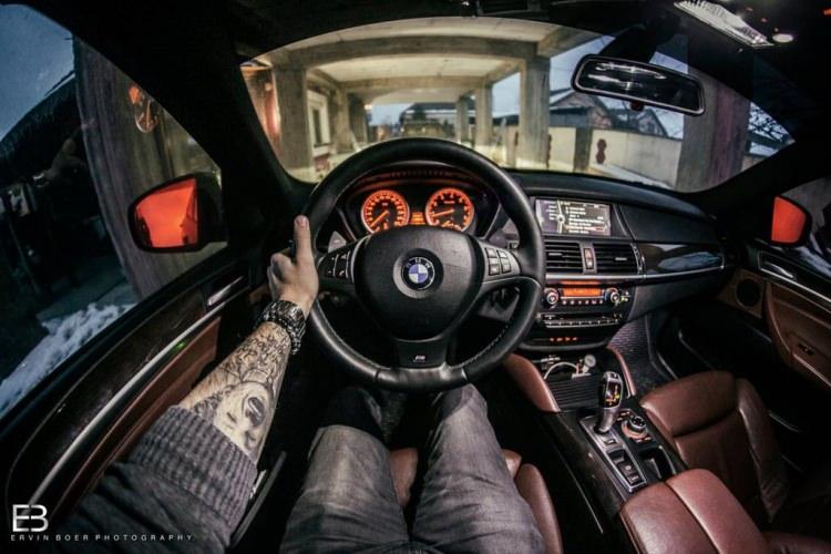 <p>BMW X6</p>

