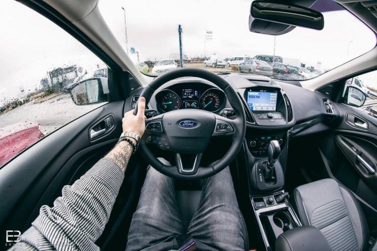 <p>Ford Kuga</p>
