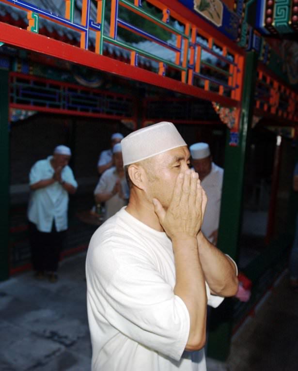 Çin'de Müslümanlar ilk oruçlarının bugün açtı