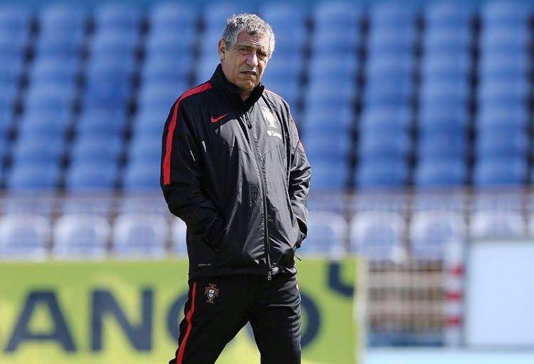 <p>Fernando Santos (Portekiz)<br />
<strong>Yıllık Kazancı:</strong> 1 milyon 200 bin Euro</p>
