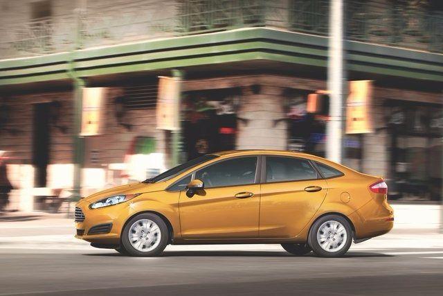 <p>1.5L TDCi 75PS (185 Nm) Euro 5 5 Kapı 5 İleri Manuel Trend 59 bin 315 TL</p>
<p> </p>