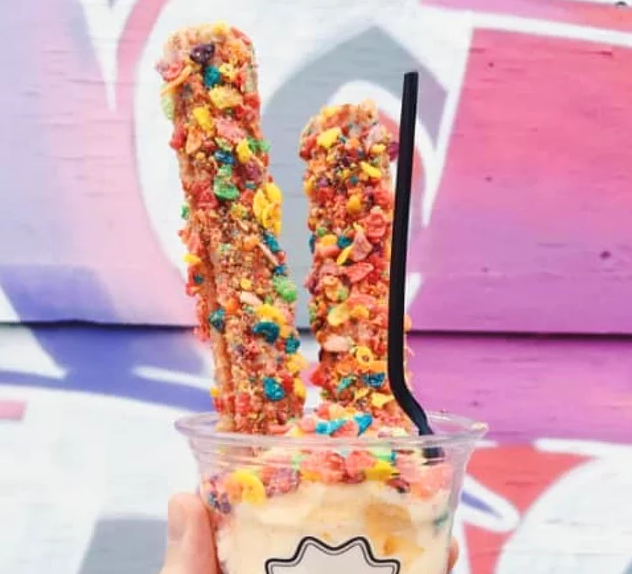 <p><strong>Churro</strong></p>
