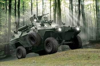 Otokar Cobra, Otokar'ın araştırma ve geliştirme ekibi tarafından silahlı kuvvetlerin zırhlı tekerlekli araç (ACV) ihtiyacı doğrultusunda geliştirildi. personel taşıma kapasiteli lastik tekerlekli 4x4 Cobra Zırhlı Aracı değişik tiplerde üretilmektedir. Aracın aynı zamanda amfibik versiyonu da bulunmaktadır.