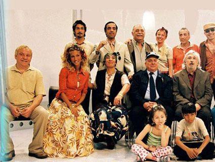 <p>Cennet Mahallesi, İstanbul'un kenar semtlerini ekrana yansıtıyordu.</p>
<p> </p>