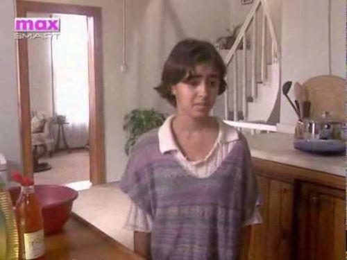 <p>Mum Kokulu Kadınlar, Avcı, Küçük Besleme, Üvey Baba ve Sururi gibi yapımlarda oynadı.</p>