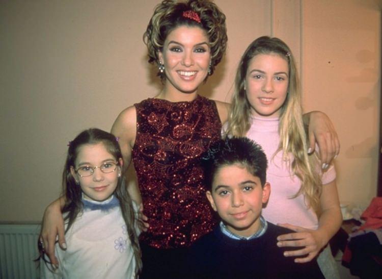 <p>Dadı'dan sonra ekranlarda Kınalı Kar ve Kahramanlar dizileriyle boy gösterdi.</p>
