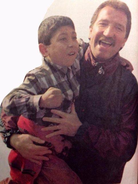 <p>Sık sık Galatasaray maçlarına giden Coşkun tribünün bilinen bir yüzü haline gelmişti.</p>
