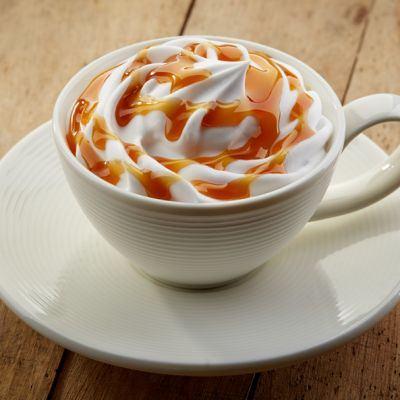 <p><strong>Caramel Macchiato</strong><br />
<br />
Kremalı süt ve tatlı karamel karışımı ile yoğun espressodan yapılır. Soğuk olarak tüketilir</p>