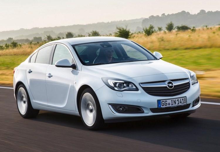 <p>Opel Insignia Sedan</p>
<p>2017 çıkışlı başlangıç fiyatı: 112.900 TL<br />
2016 çıkışlı başlangıç fiyatı: 102.786 TL</p>