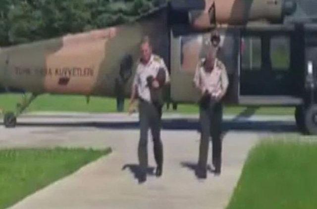 <p>İsmi terfisinden 1 yıl sonra yeniden gündeme geldi. 16 Temmuz günü Orgeneral Akar rehin tutulduğu Akıncı Üssü’nden Başbakanlığa helikopter ile gelirken yanında yalnızca Mehmet Dişli vardı. Tam da Akar’ın kurtarılması ile Dişli’nin ağabeyinin siyasi kimliğine atıf yapılıyordu ki, işin rengi bir anda değişti.Dişli’nin Çankaya Köşkü’ne gelmesinin ardından gözaltına alındığı ortaya çıktı. Dişli’nin darbe giri- şimini yöneten isimler arasında olduğu, 15 Temmuz akşamı Orgeneral Akar ve ekibini rehin alan ekibin içinde yer aldığı iddia ediliyor. </p>

<p> </p>
