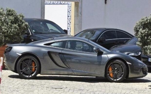 <p>McLaren MP4-12C</p>
