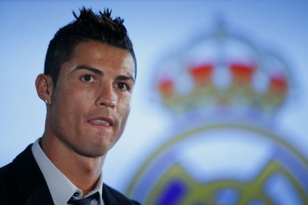 <p>Real Madridli Cristiano Ronaldo ise 285 milyon TL’lik piyasa değeri ile BIST 100’e 93’üncü sıradan girebiliyor.</p>