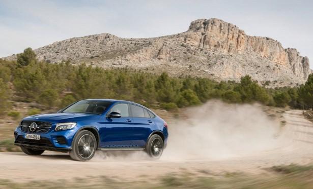 <p><span style="color:#FFFFFF">GLC Coupe’nin yolculara sunduğu baş, omuz ve diz mesafesi de yine GLC ile aynı. Otomobili bagaj kapasitesi ise 59 lt küçülerek 491 lt’ye indirilmiş. </span></p>