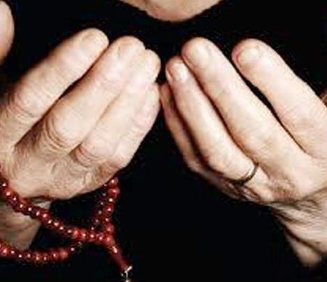 <p>O halde, bizler de Cuma günündeki bu icabet saatini yakalamaya çalışmalıyız. Bu günü diğer günlere nazaran ayrı bir hassasiyet içinde dua ve ibadetlerle geçirmeliyiz.</p>