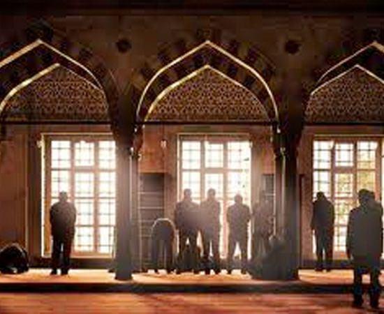 <p>Cuma günü sabah namazından önce, üç kere Estağfirullah elazim ellezi la ilahe illa hüvel hayyel kayyume ve etubü ileyh okuyanın, kendinin ve anasının ve babasının bütün günahları af olur.</p>