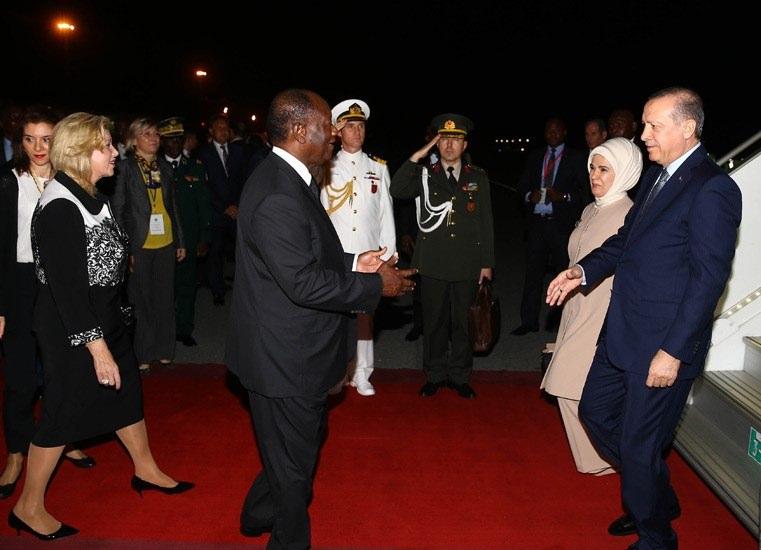 <p>Cumhurbaşkanı Recep Tayyip Erdoğan, Batı Afrika ülkelerini kapsayan ziyareti çerçevesinde 28-29 Şubat 2016 tarihlerinde Fildişi Sahili’ne resmî bir ziyaret gerçekleştirdi.</p>
<p> </p>