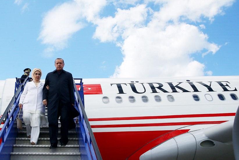 <p>Cumhurbaşkanı Recep Tayyip Erdoğan, Hırvatistan Cumhurbaşkanı Kolinda Grabar Kitaroviç’in davetlisi olarak 26-27 Nisan 2016 tarihlerinde Hırvatistan’a resmî bir ziyaret gerçekleştirdi.</p>
<p> </p>