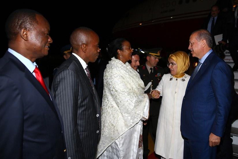 <p>Cumhurbaşkanı Recep Tayyip Erdoğan, Doğu Afrika turunun ikinci durağı olan Kenya’ya 2 Haziran 2016 tarihinde resmî bir ziyaret gerçekleştirdi.</p>

<p> </p>
