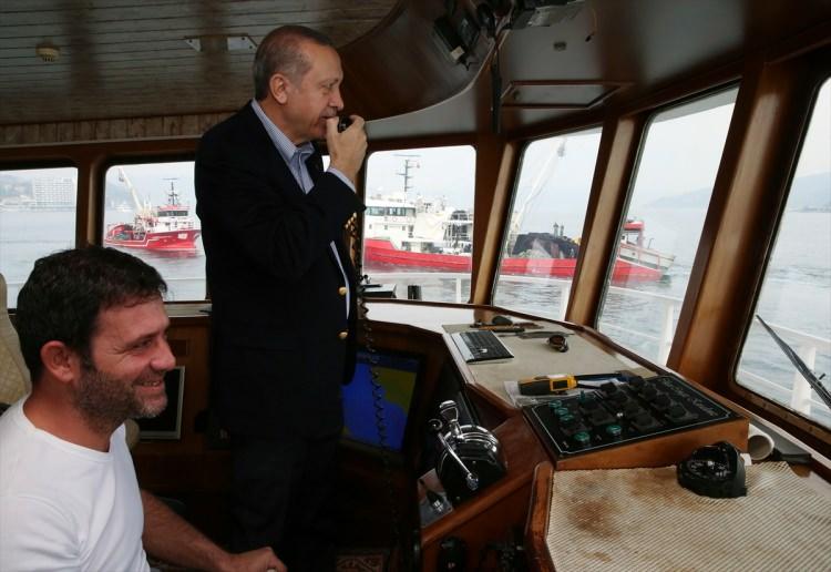 <div>Erdoğan, bir gazetecinin sorusu üzerine avın iyi geçtiğini dile getirerek, "Ama onların kendilerine göre, 'Bazı arkadaşlarınki çok verimliydi. Biraz az oldu ama çok daha bol olduğu günlerimiz oluyor.' dediler." ifadelerini kullandı.</div>
<div> </div>