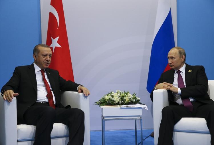 <p>Erdoğan, "Hepsinden öte tabii Suriye, Irak, bununla ilgili bölgedeki beklentiler çok yüksek. Ben görüşmemizi bu bakımdan da çok önemsiyorum. Şu ana kadar da koyduğunuz iradeye şahsım ve milletim adına teşekkür ediyorum" dedi.</p>
