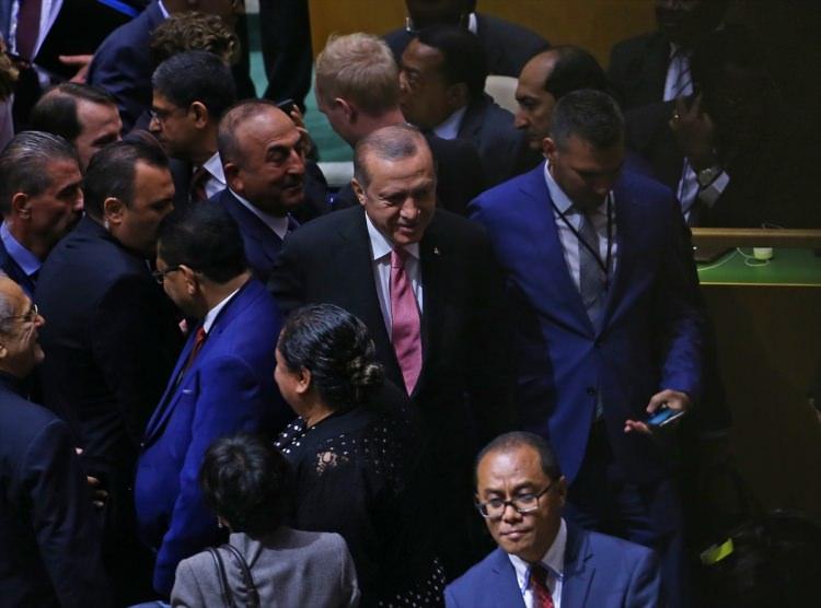 <p>Erdoğan ayrıca burada liderlerle ikili görüşmeler gerçekleştirdi.</p>
