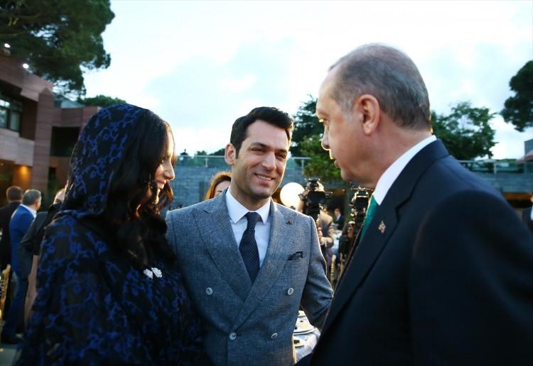 <p>Murat Yıldırım ve eşi</p>
