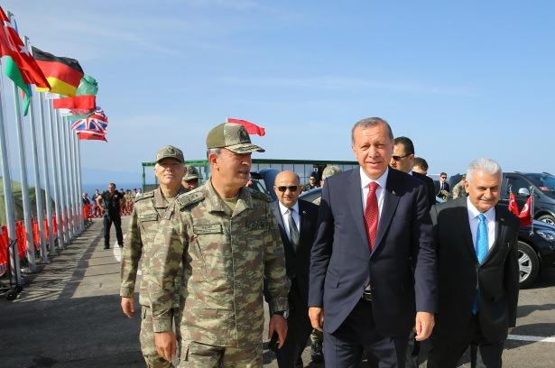 <p><a href="http://video.haber7.com/video-galeri/71398-erdogan-tatbikat-faaliyetlerine-katildi" target="_blank"><strong>HABERİN VİDEOSU İÇİN TIKLAYINIZ...</strong></a></p>

