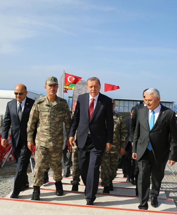 <p><a href="http://video.haber7.com/video-galeri/71398-erdogan-tatbikat-faaliyetlerine-katildi" target="_blank"><strong>HABERİN VİDEOSU İÇİN TIKLAYINIZ...</strong></a></p>
