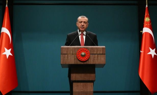 <p>Cumhurbaşkanı Erdoğan, "Savaş gemilerimizi, u&ccedil;aklarımızı, helikopterlerimizi, f&uuml;zelerimizi, tanklarımızı, silahlarımızı &uuml;reterek şehitlerimize, gazilerimize layık olma &ccedil;abasındayız" dedi.</p>

<p>&nbsp;</p>
