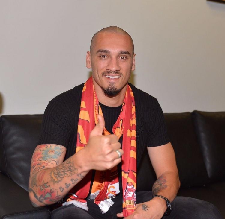 <p>Maicon - Sao Paulo =====> Galatasaray (7 Milyon Euro)</p>