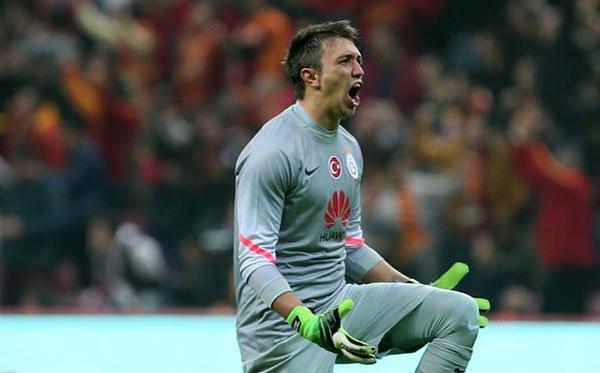 <p>EN İYİ OYNADIĞIN MAÇ</p>
<p><strong>Türkiye'de en iyi oynadığım maç bence Mersin idmanyurdu maçıydı.</strong></p>